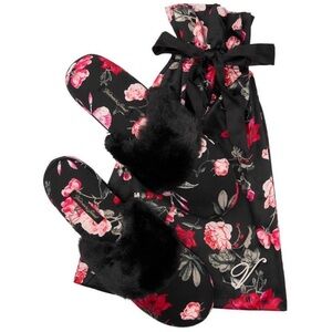 VICTORIA SECERT SATIN SLIPPERS W/ BAG - BLACK SIZE MULTI (BRAND NEW)